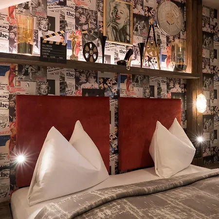 Boutique Im Auracher Loechl Отель 4*