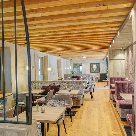 Boutique Im Auracher Loechl Отель Куфштайн