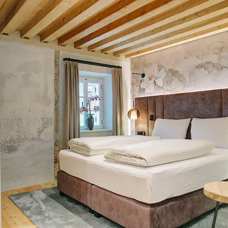 Boutique Im Auracher Loechl Отель 4*