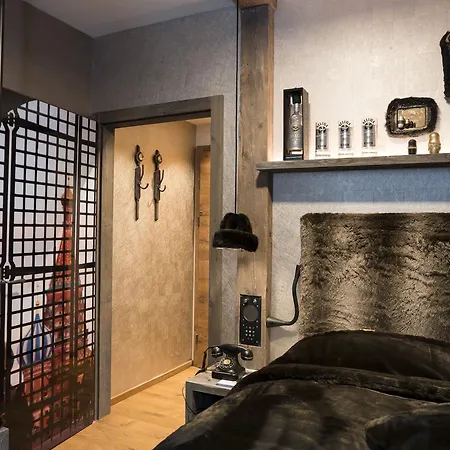 Boutique Im Auracher Loechl Hotel 4*