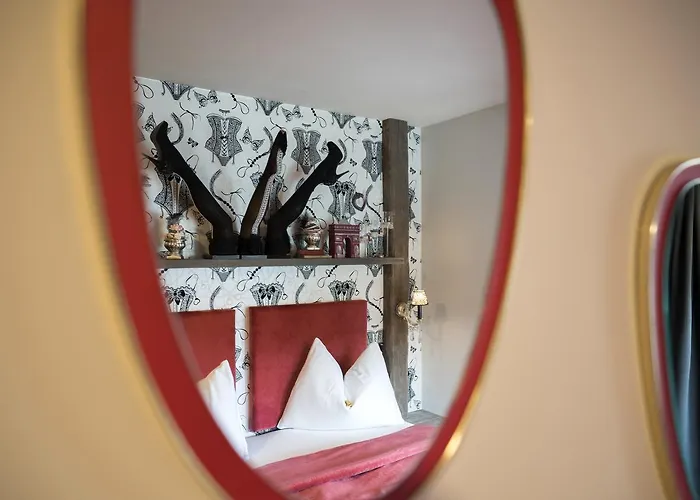 酒店 Boutique Im Auracher Loechl 4*