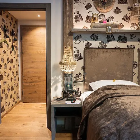 Boutique Im Auracher Loechl فندق